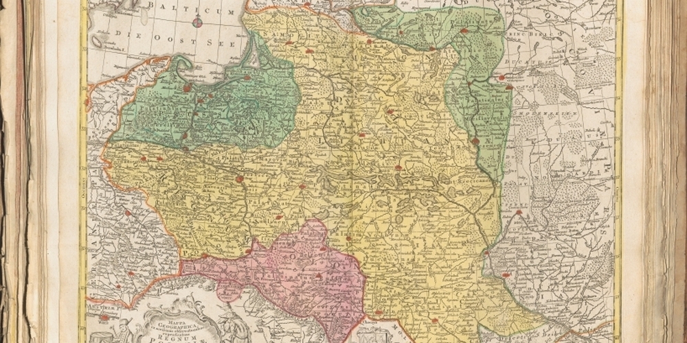 Im «Atlas novus […]» von Tobias Conrad Lotter aus Augsburg wird das Königreich Polen nach der ersten Teilung von 1772 gezeigt. In gelber Farbe Restpolen, grün, hellgrün und rosa sind die Gebiete, die den drei Teilungsmächten zugeschlagen wurden. Mit der 3. Teilung von 1795 war das Schicksal Polens als eigenständiger Staat besiegelt (Signatur: KPC 8/02).