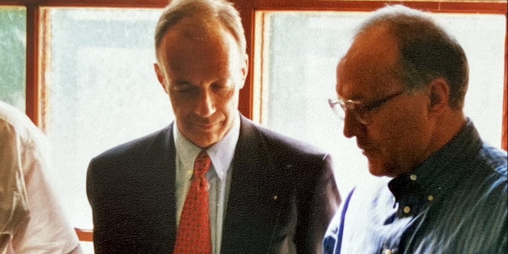 Thomas Scheitlin und Ernst Ziegler am 5. Juni 2001 im Stadtarchiv St.Gallen