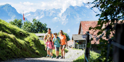 Gäste erleben im Kanton Schwyz authentische Natur-, Berg- und Seeerlebnisse. 