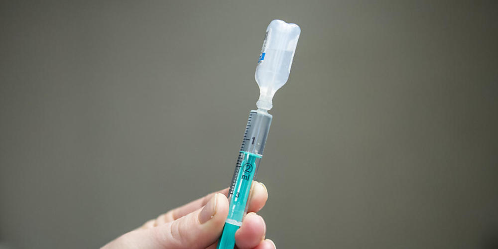 Der Seniorenrat empfiehlt älteren Menschen, sich gegen das Coronavirus impfen zu lassen. (Archivbild)