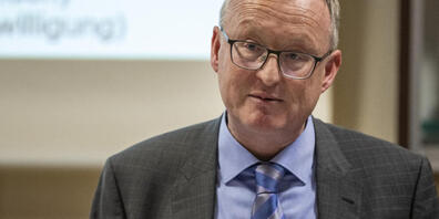 Der Schwyzer Finanzdirektor Herbert Huwiler (SVP) kann sich über einen grundsoliden Schwyzer Staatshaushalt freuen. (Archivbild)