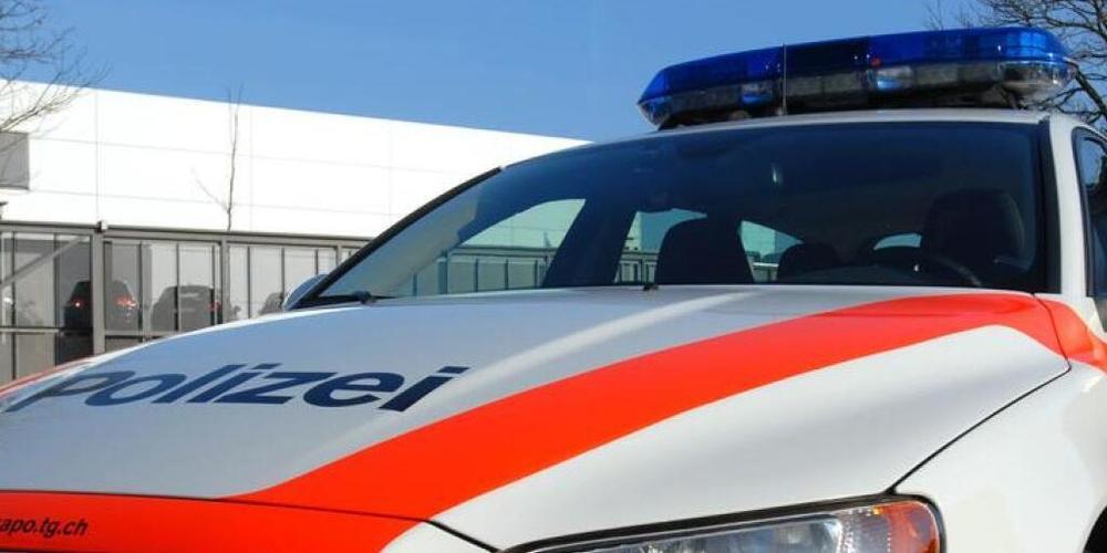 Die mutmassliche Täterin des Tötungsdelikts von Bottighofen TG hat gestanden. Die Kantonspolizei Thurgau klärt die Umstände der Tat. (Symbolbild)