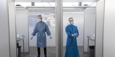 Angesichts dramatisch steigender Infektionszahlen haben die Niederlande den bisher härtesten Lockdown für ihr Land verhängt. Die strengen Maßnahmen sind am 15.12.2020 in Kraft getreten und sollen bis zum 19. Januar 2021 dauern. Foto: Peter Dejong/...