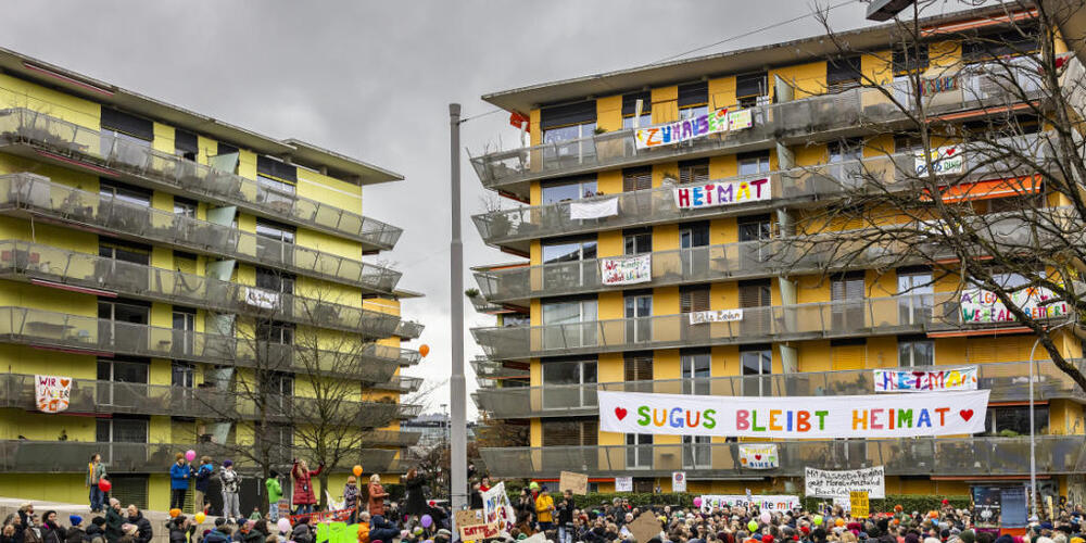 Die Massenkündigung in den Sugushäusern ist aktuell vor der Schlichtungsbehörde. Im Bild eine Solidaritätskundgebung im Dezember 2024.