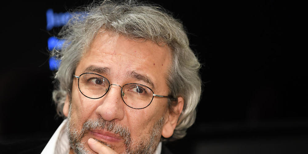 ARCHIV - Der türkische Journalist Can Dündar, Ex-Chefredakteur der regierungskritischen Zeitung «Cumhuriyet», während einer Veranstaltung auf der Buchmesse. Foto: Arne Dedert/dpa