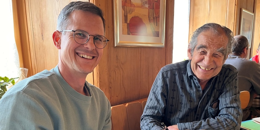 Jonas Greuter (links) wird den «Schloss-Eisbahn-Stromer» Kari Süss in der kommenden Saison unterstützen.