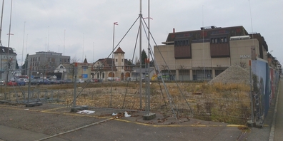 Die Baubrache des Citycenter Rapperswil könnte noch während Jahren weiter bestehen.