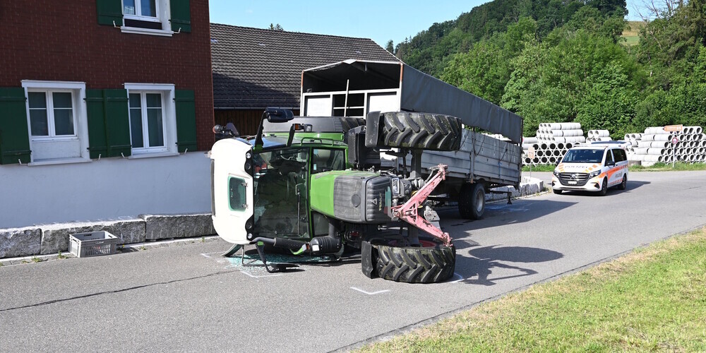 Der genaue Unfallhergang ist unklar. Die Kantonspolizei St.Gallen sucht Zeugen.