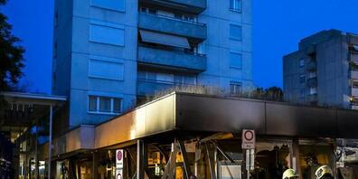 Bei der Explosion und Brand in Nussbaumen AG entstand  im Juni 2024 ein Schaden von 3,5 Millionen Franken. Diese Angabe macht die Aargauische Gebäudeversicherung in ihrem Jahresbericht. (Archivbild)