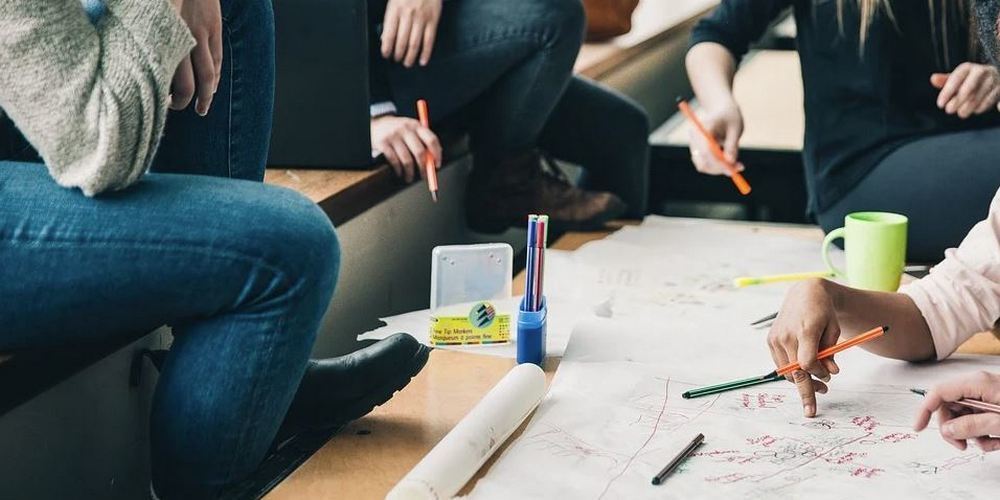 Der Präsenzunterricht der Berufs- und Kantonsschulen sorgt für Unruhe: Die Schüler wollen wieder in den Fernunterricht. 