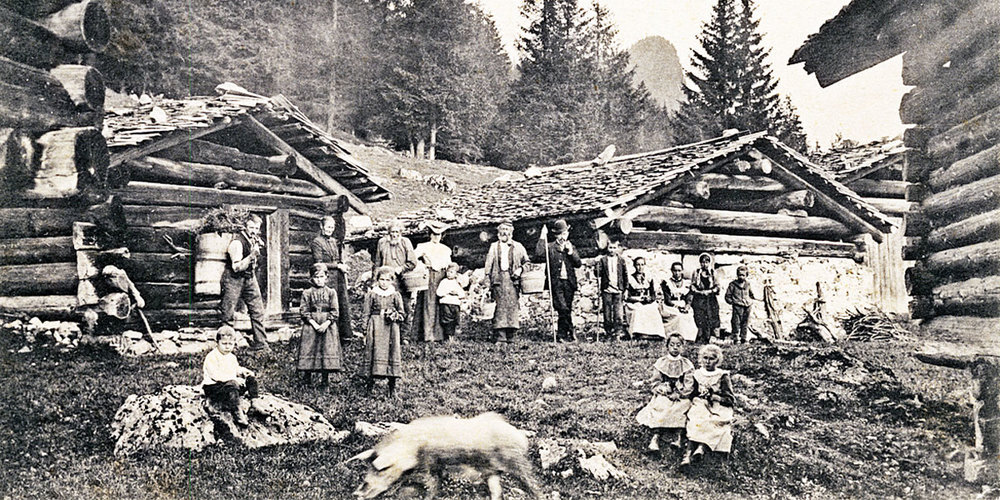 Die Karte «Alp Idyll» zeigt die gleichen Maiensässe (Planggen) am Saaserberg, welche im P&H kürzlich gesucht wurden. 