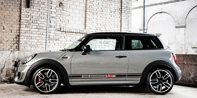 Die Sonderedition Rockingham GT gibt es bei Sepp Fässler (Wil) AG in den Farben White Silver Metallic und Rebel Green.
