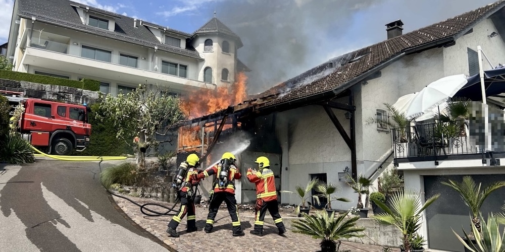 Brand bei  Schopfanbau an  der Obstwachsstrasse in Schmerikon.