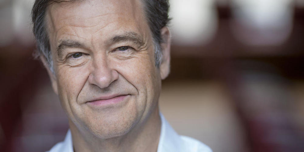 HANDOUT - Kritisiert die neuen Brexit-Visaregeln für Kunstschaffende: Pianist Julius Drake. Foto: Marco Borggreve/privat/dpa - ACHTUNG: Nur zur redaktionellen Verwendung im Zusammenhang mit der aktuellen Berichterstattung und nur mit vollständiger...