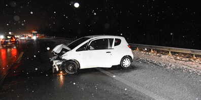 Auch auf der Autobahn auf Höhe Oberriet hat es gekracht (Bild: kapo.sg.ch)