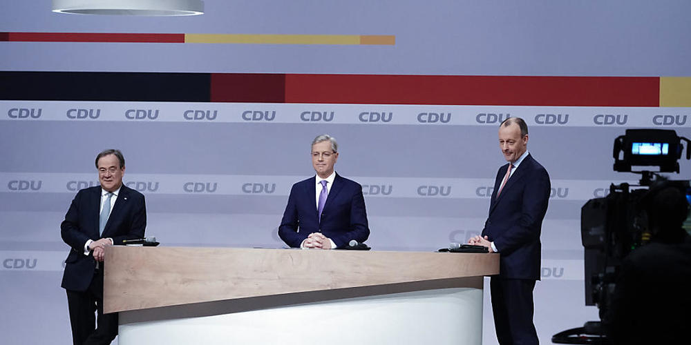 Die Kandidaten um den CDUParteivorsitz (l-r): Armin Laschet, Norbert Röttgen und Friedrich Merz. Foto: Michael Kappeler/dpa