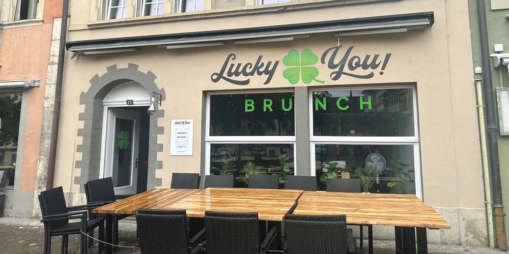 Der «Lucky You! Brunch» auf dem Herrenacker 18 in Schaffhausen feiert morgen, 9. Juli, seine Neueröffnung.