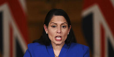 Die britische Innenministerin Priti Patel ist wegen einer Datenlöschungs-Affäre unter Druck geraten. Foto: Leon Neal/Getty Pool/AP/dpa