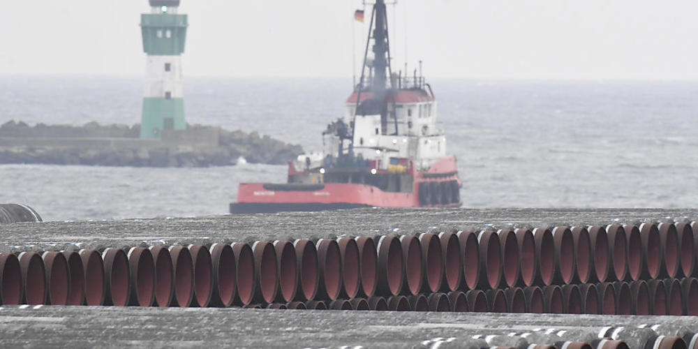 Das deutsche Bundesamt für Seeschifffahrt und Hydrographie (BSH) hat den sofortigen Weiterbau der umstrittenen Ostsee-Gaspipeline Nord Stream 2 in deutschen Gewässern genehmigt. (Archivbild)