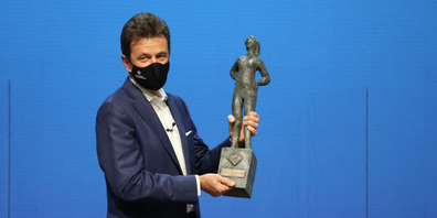 Ein strahlender CEO Martin Schaufelberger konnte für die Coltène Whaledent AG in Altstätten den Preis der Rheintaler Wirtschaft entgegennehmen (Bilder: zVg)