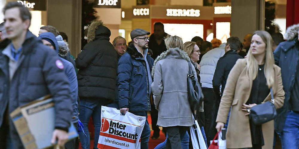 Dieses Jahr soll es mehr Sonntagsverkäufe als üblich geben, fordert die Zürcher Volkswirtschaftsdirektorin Carmen Walker Späh. (Symbolbild)