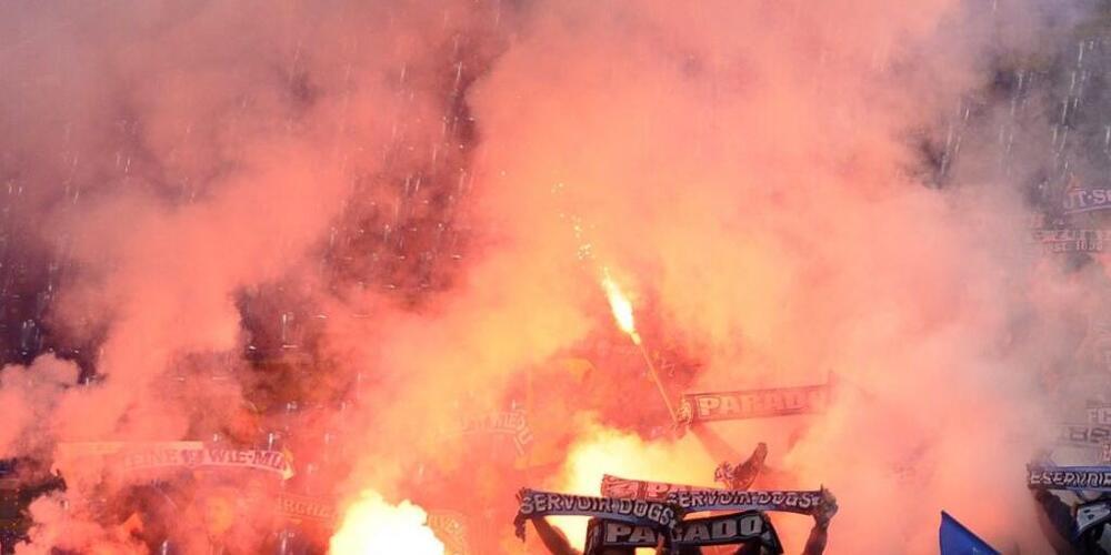 Die Zürcher Polizei verstärkte ihren Kampf gegen Fangewalt. In einer mehrere Monate dauernden Aktion nahm sie insgesamt 38 Fans fest. (Symbolbild)