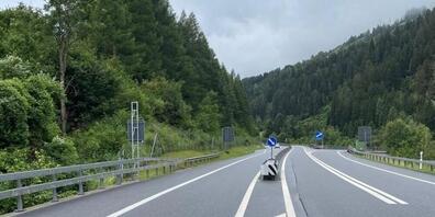 Die 71-jährige Italienerin geriet mit ihrem Auto vor der Mittelleitplanke auf die einspurige Gegenfahrbahn der San-Bernardino-Autostrasse.