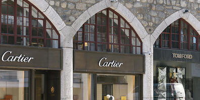 Der Uhren- und Schmuckkonzern Richemont mit der Marke Cartier hat im Weihnachtsquartal dem Corona-Einbruch in Europa getrotzt und etwas mehr Umsatz erzielt. (Archivbild)