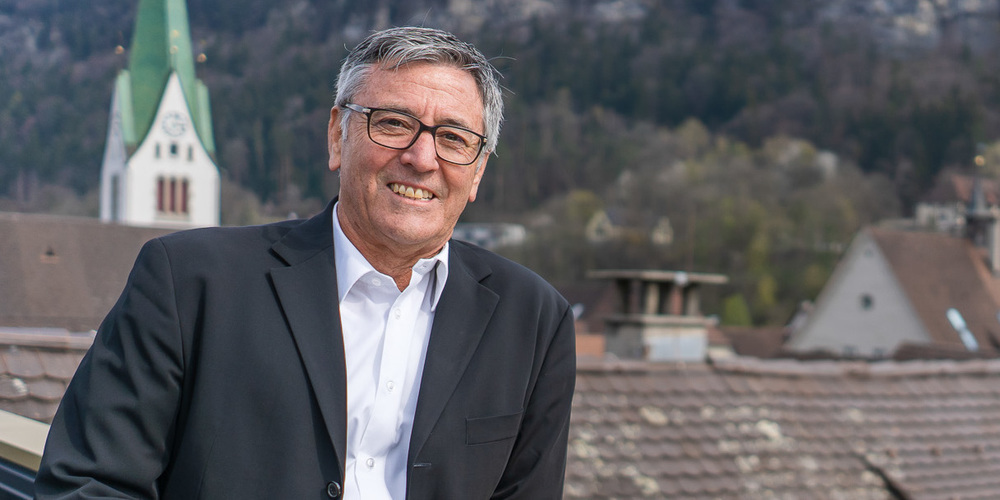 Feldkirchs Gemeindechef Wolfgang Matt wurde vorzeitig geimpft (Bild: christianhirschmann.at)