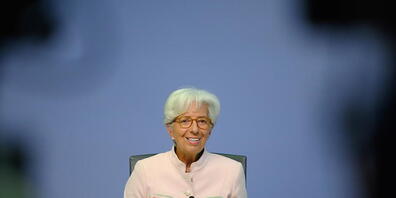 EZB-Präsidentin Christine Lagarde bleibt bereit, der Wirtschaft im Euroraum weiter unter die Arme zu greifen. (Archivbild)