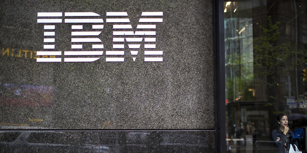 Beim IBM-Konzern fielen die Erlöse im vierten Geschäftsquartal um 6,5 Prozent auf knapp 20,4 Milliarden Dollar. (Archivbild)