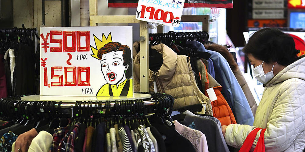 Das Preisniveau in Japan fällt weiter und lässt die Angst vor einer länger dauernden Deflation aufkommen. (Archivbild)