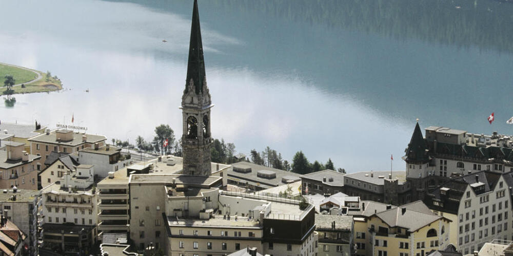 Der Engadiner Ferienort St. Moritz hat den Sommer als Marke registrieren lassen, um das Sommergeschäft anzukurbeln. (Archivbild)