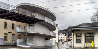 Die neue, barrierefreie Fussgänger- und Veloverbindung über die Gleise beim Bahnhof St.Margrethen wird jetzt freigegeben (Bilder: Georg Vogelsanger)