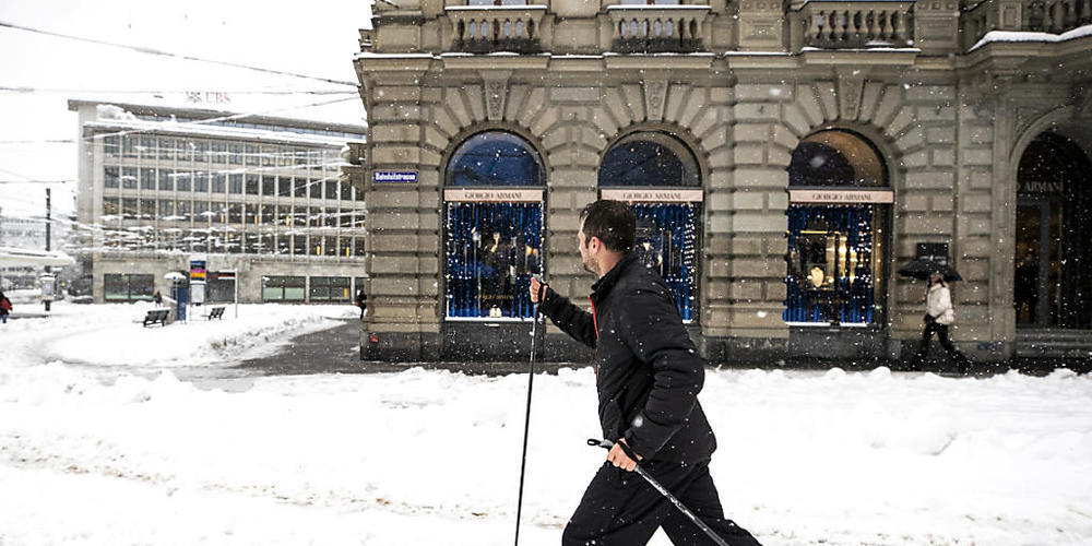 Langlauf an der Zürcher Bahnhofstrasse Mitte Januar. (Archivbild)