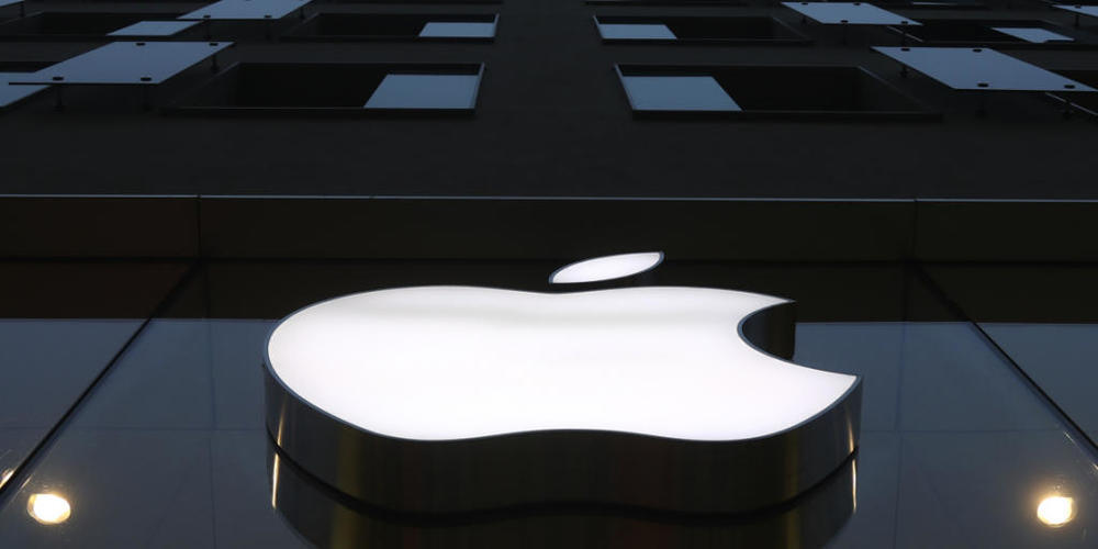 Dem Apple-Konzern kann die Coronavirus-Krise kaum etwas anhaben - sowohl der Umsatz, als auch der Gewinn legten im vierten Quartal deutlich zu. (Archivbild)