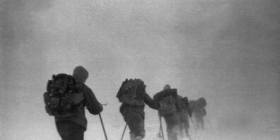 Unter Leitung des 23-jährigen Igor Djatlow brach im Winter 1959 eine Gruppe Alpinisten zu einer 14-tägigen Expedition auf. Die Temperaturen erreichten bis zu minus dreissig Grad. Die Aufnahme datiert auf den 1. Februar 1959.