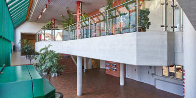 Das Foyer des BZR Rorschach-Rheintal, das nach Ansicht der Kantonalregierung von heute auf morgen überflüssig ist (Bild: zVg)