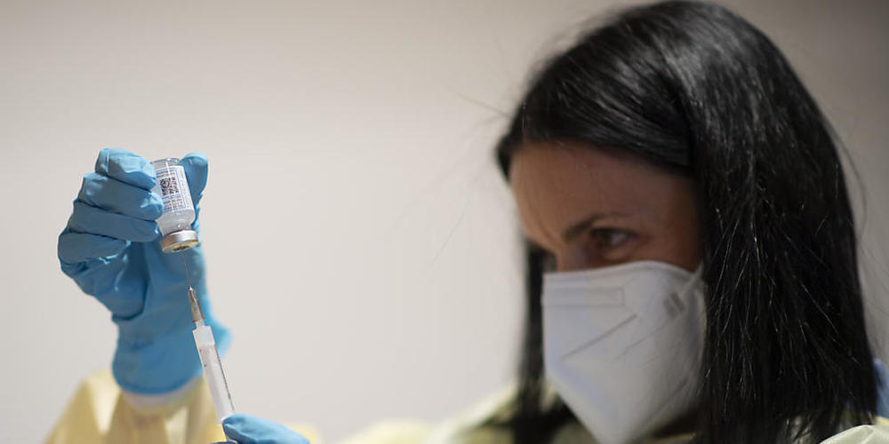 In Uri rechnet man erst in zwei Monaten mit Nachschub beim Impfstoff von Pfizer/Biontech. (Symbolbild)