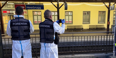 Der Tatort wurde grossräumig abgesperrt, dies betrifft jedoch weder den Personenverkehr noch die Zugspassagiere.