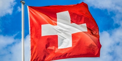 Rot und Weiss im Wind: Die Schweiz feiert ihren Geburtstag.