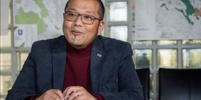 Sympathische Feriengrüsse - mehrsprachig: Gangshontsang Namgyal.