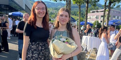 Michelle Allemann (Berufsbildnerin) und Ariana Sylejmani 