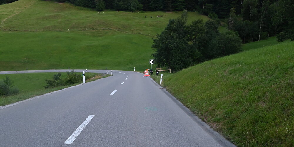 Die Kantonspolizei St.Gallen ist am Samstagabend zu einem tödlichen Motorradunfall im Toggenburg ausgerückt