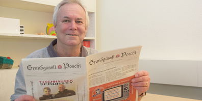 Ehrenmitglied des Echos vom Grundgässli, Fritz Lang, gehört zu den ersten Lesern der Fasnachtszeitung. (Bild: Johanna Mächler)