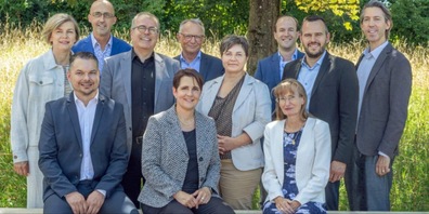 V.l.: untere Reihe: Roger Hess, Yvonne Bürgin (Gemeindepräsidentin), Bea Dubler; obere Reihe: Carola Arn, Bruno Rüegg, Peter Weidinger (2. Vizepräsident), Stephan Müller, Claudia Lehmann (1. Vizepräsidentin), Simon Bornhauser (Stv. Gemeindeschreiber), Thomas Stauber, Thomas Ziltener (Gemeindeschreiber).