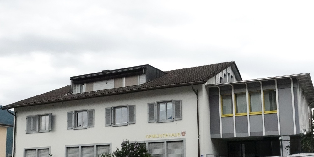 Das Gemeindehaus Schänis reduziert die Schalterzeiten während den Sommerferien.