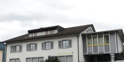Das Gemeindehaus Schänis reduziert die Schalterzeiten während den Sommerferien.