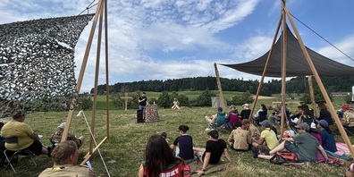 Präses Simon Sigg v/o Vitus gestaltete den Feldgottesdienst gemeinsam mit der Pfadi.