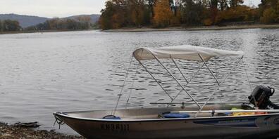 In Dörflingen SH haben Unbekannte ein Motorboot gestohlen.